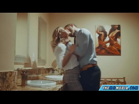 ❤️ כשבלונדינית חזה מפתה אותך בשירותים ציבוריים ❤ סופר-פורנו בפורנו iw.yh9n.top ❌❤